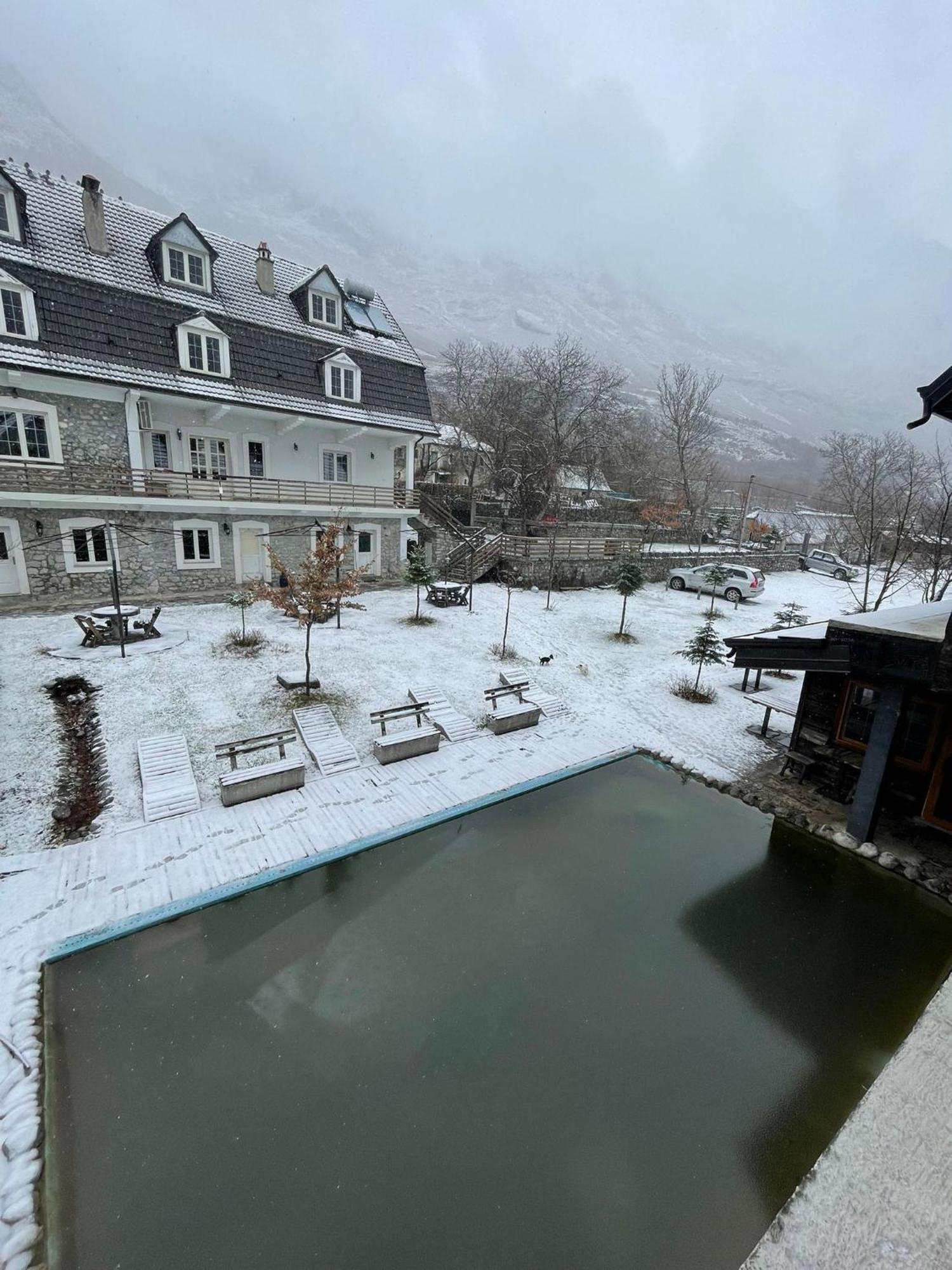 Boga Alpine Resort Exterior photo