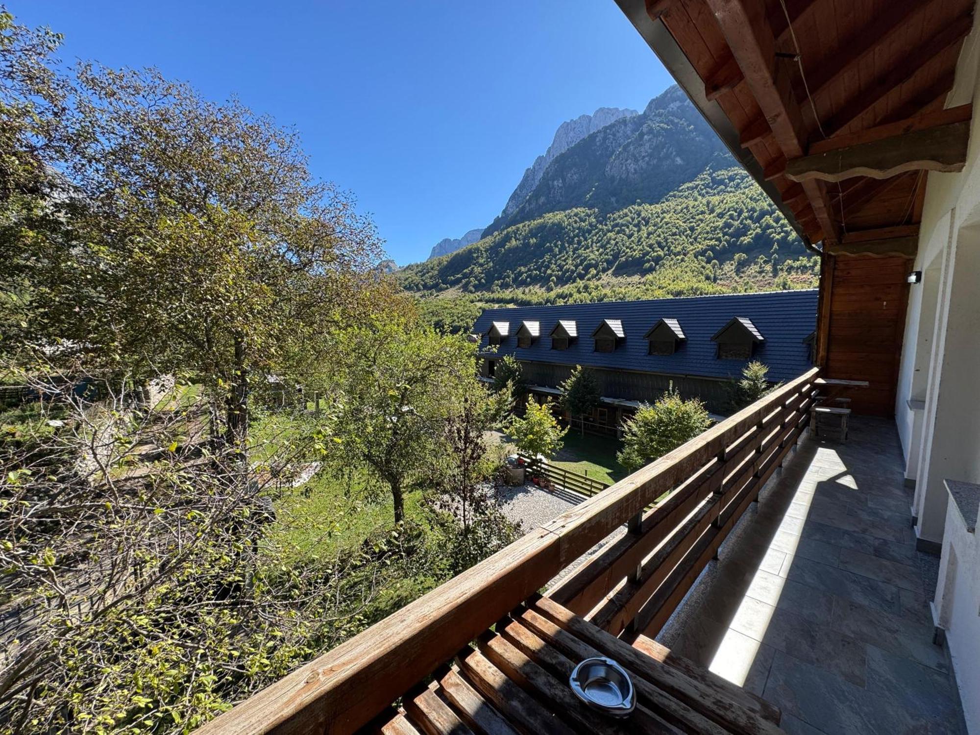 Boga Alpine Resort Exterior photo